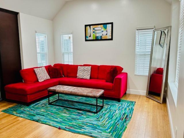 Gated Contemporary 3 Bedroom - 2 Bathroom Home In South La Plus Parking Los Angeles Exterior foto
