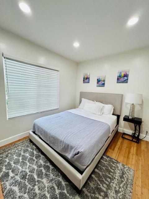 Gated Contemporary 3 Bedroom - 2 Bathroom Home In South La Plus Parking Los Angeles Exterior foto